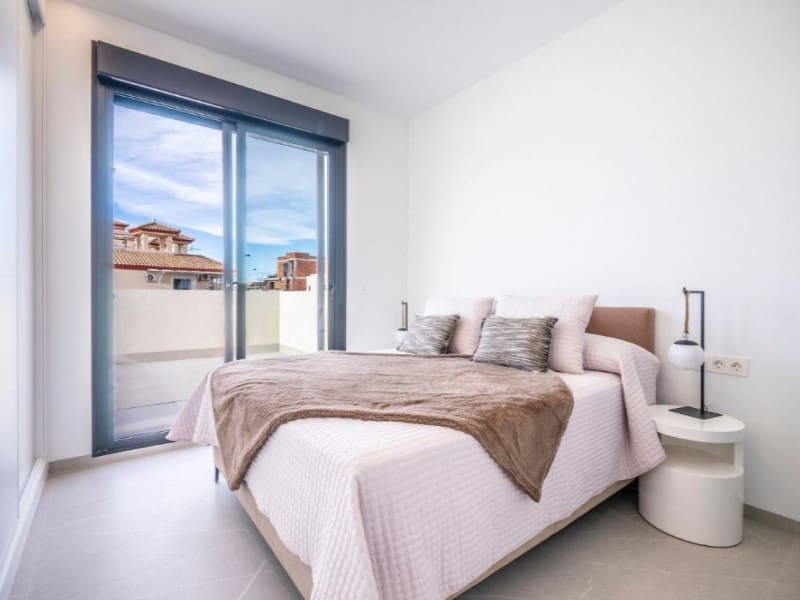 3 camera da letto Villa in vendita in Roldan con piscina - 415.950 € (Rif: 9876287)