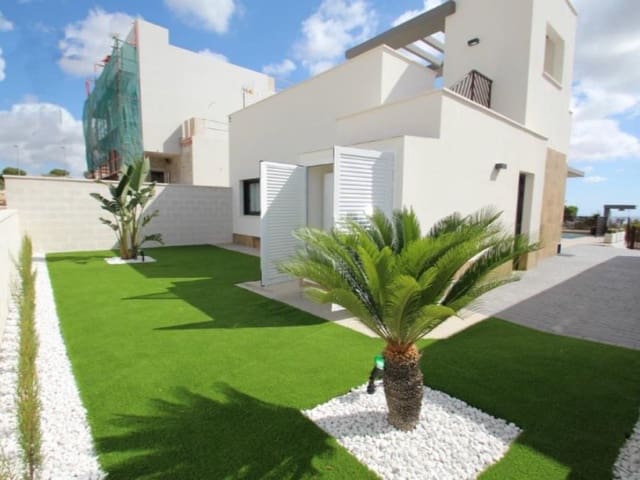3 slaapkamer Villa te koop in San Miguel de Salinas met zwembad - € 630.000 (Ref: 9878727)