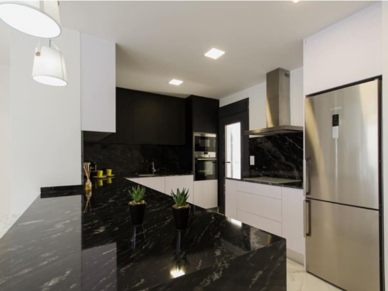 3 slaapkamer Villa te koop in San Miguel de Salinas met zwembad - € 630.000 (Ref: 9878727)