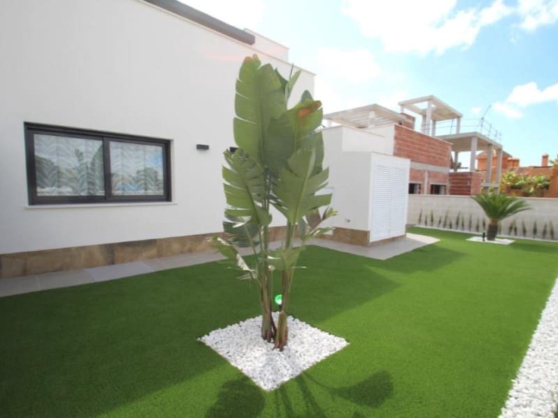 3 slaapkamer Villa te koop in San Miguel de Salinas met zwembad - € 630.000 (Ref: 9878727)