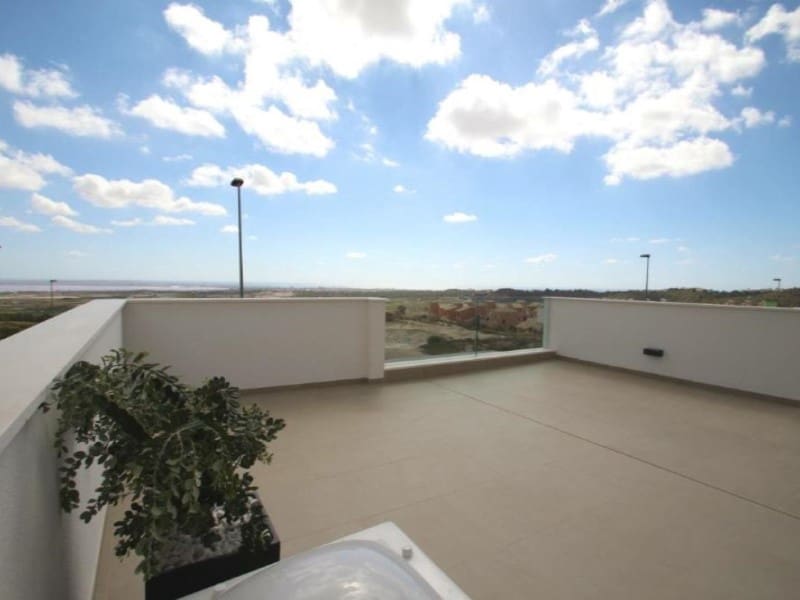 3 slaapkamer Villa te koop in San Miguel de Salinas met zwembad - € 630.000 (Ref: 9878727)