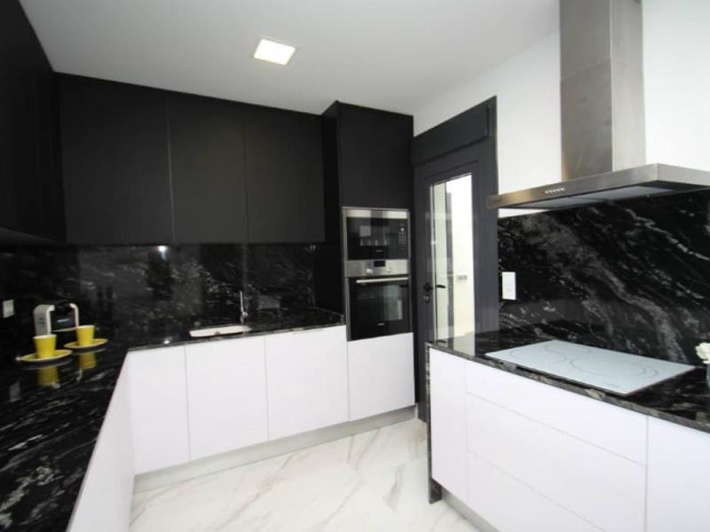 3 slaapkamer Villa te koop in San Miguel de Salinas met zwembad - € 630.000 (Ref: 9878727)