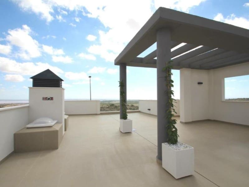 3 slaapkamer Villa te koop in San Miguel de Salinas met zwembad - € 630.000 (Ref: 9878727)