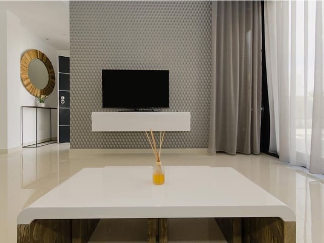 4 makuuhuone Huvila myytävänä paikassa Orihuela ciudad, Orihuela mukana uima-altaan - 995 000 € (Ref: 9878729)