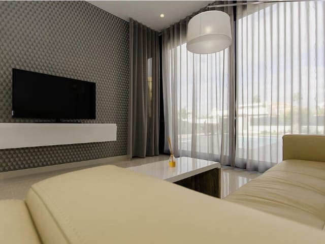 4 makuuhuone Huvila myytävänä paikassa Orihuela ciudad, Orihuela mukana uima-altaan - 995 000 € (Ref: 9878729)
