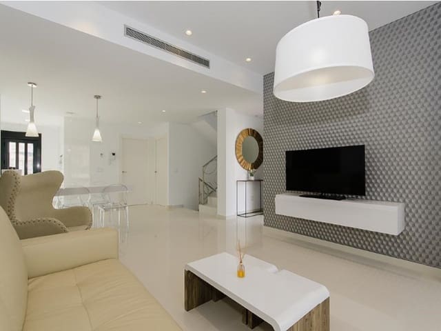 4 makuuhuone Huvila myytävänä paikassa Orihuela ciudad, Orihuela mukana uima-altaan - 995 000 € (Ref: 9878729)