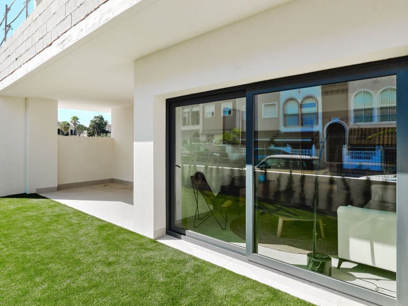 Bungalow de 2 habitaciones en La Veleta en venta con piscina - 380.000 € (Ref: 9881844)