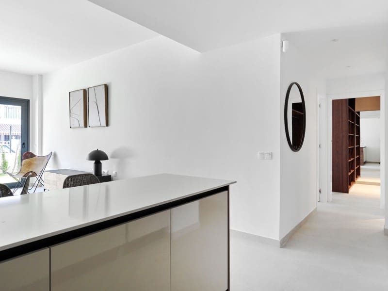 Bungalow de 2 habitaciones en La Veleta en venta con piscina - 380.000 € (Ref: 9881844)