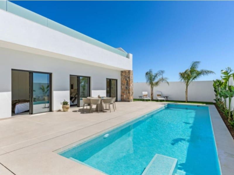 3 soverom Villa til salgs i Los Alcazares med svømmebasseng - € 519 900 (Ref: 9881853)