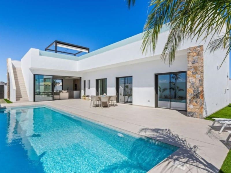 3 soverom Villa til salgs i Los Alcazares med svømmebasseng - € 519 900 (Ref: 9881853)