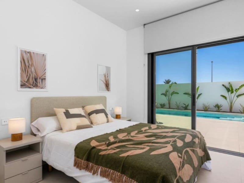 3 soverom Villa til salgs i Los Alcazares med svømmebasseng - € 519 900 (Ref: 9881853)