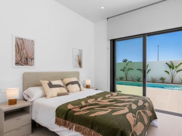 3 soverom Villa til salgs i Las Lomas de Rame - Bahía Bella, Los Alcázares med svømmebasseng - € 519 900 (Ref: 9881853)
