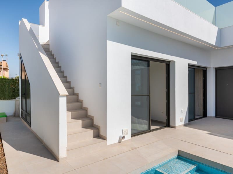 Pareado de 3 habitaciones en Los Alcázares en venta con piscina - 504.300 € (Ref: 9884695)
