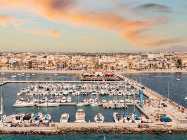 2 soveværelse Lejlighed til salg i Centro, Los Alcázares med swimmingpool - € 321.500 (Ref: 9890301)