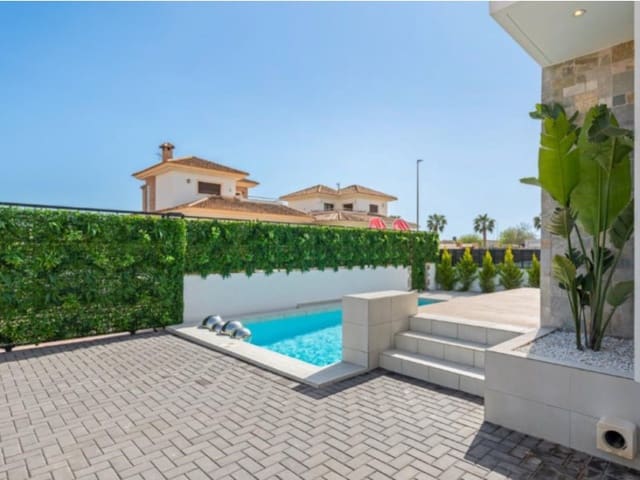 3 Zimmer Villa zu verkaufen in Centro, Los Alcázares mit Pool - 479.951 € (Ref: 9890304)