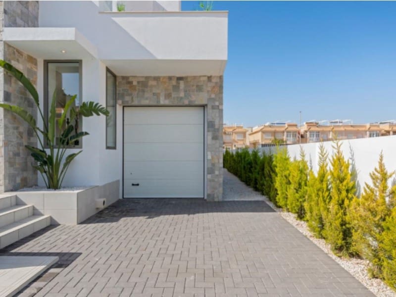 3 Zimmer Villa zu verkaufen in Los Alcazares mit Pool - 479.951 € (Ref: 9890304)