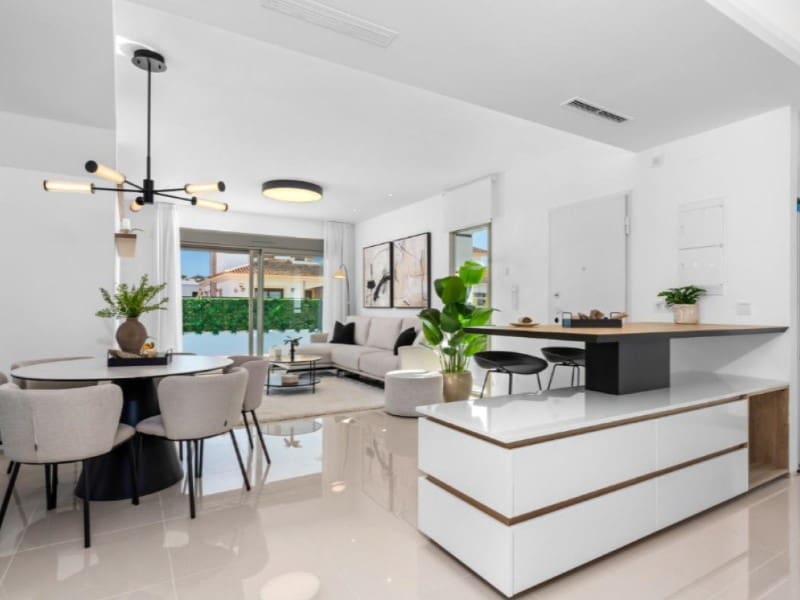 3 Zimmer Villa zu verkaufen in Los Alcazares mit Pool - 479.951 € (Ref: 9890304)