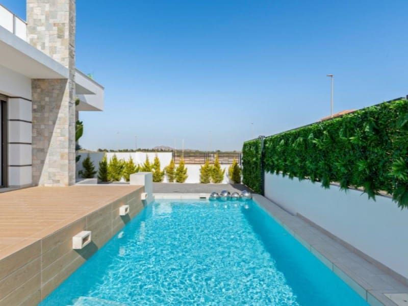 3 Zimmer Villa zu verkaufen in Los Alcazares mit Pool - 479.951 € (Ref: 9890304)