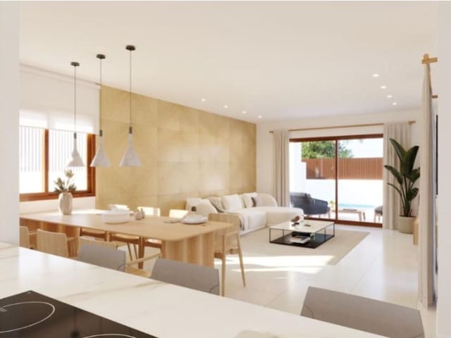 Chalet de 4 habitaciones en Orihuela ciudad, Orihuela en venta con piscina - 649.000 € (Ref: 9890315)