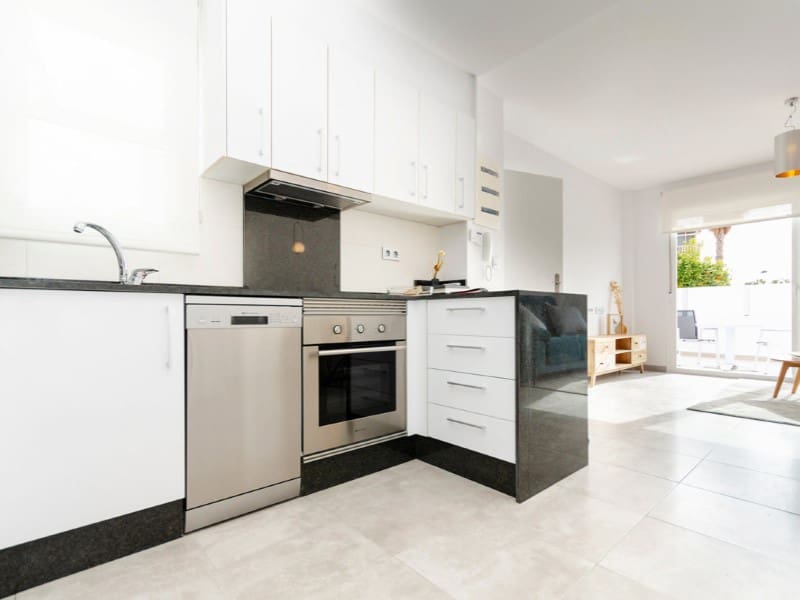 3 quarto Moradia para venda em Torrevieja com piscina - 424 000 € (Ref: 9890318)