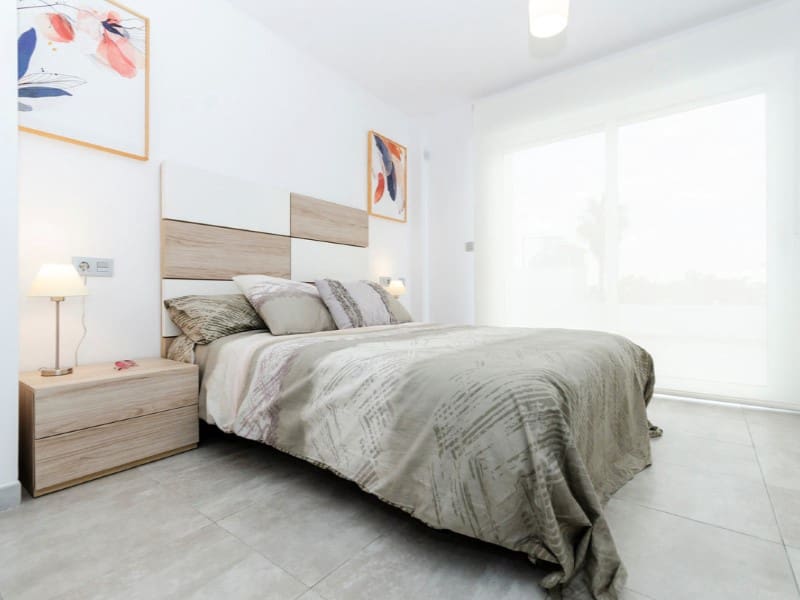 3 quarto Moradia para venda em Torrevieja com piscina - 424 000 € (Ref: 9890318)