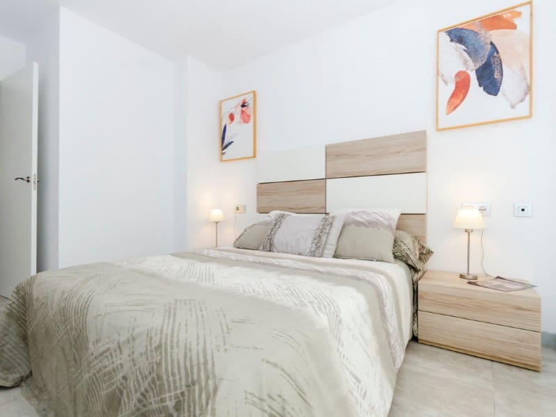 3 quarto Moradia para venda em Torrevieja com piscina - 424 000 € (Ref: 9890318)