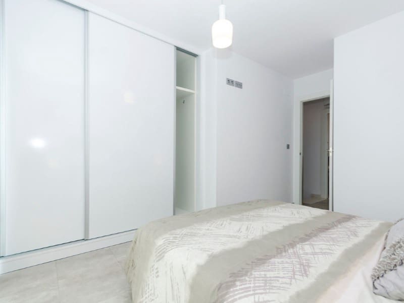 3 quarto Moradia para venda em Torrevieja com piscina - 424 000 € (Ref: 9890318)
