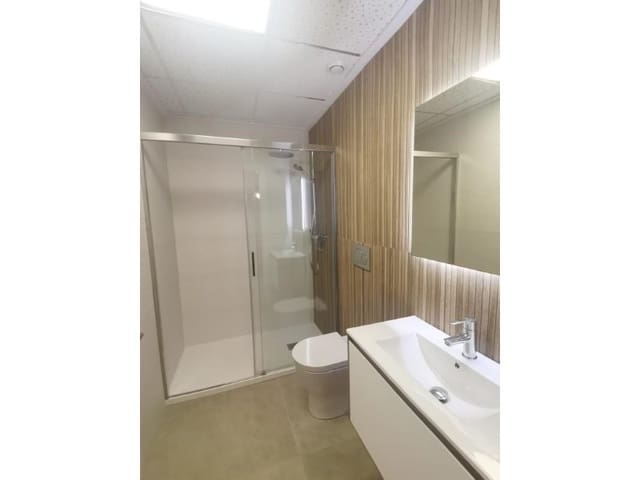 Apartamento de 1 habitación en Centro - Muelle Pesquero, Torrevieja en venta con piscina - 219.000 € (Ref: 9892254)