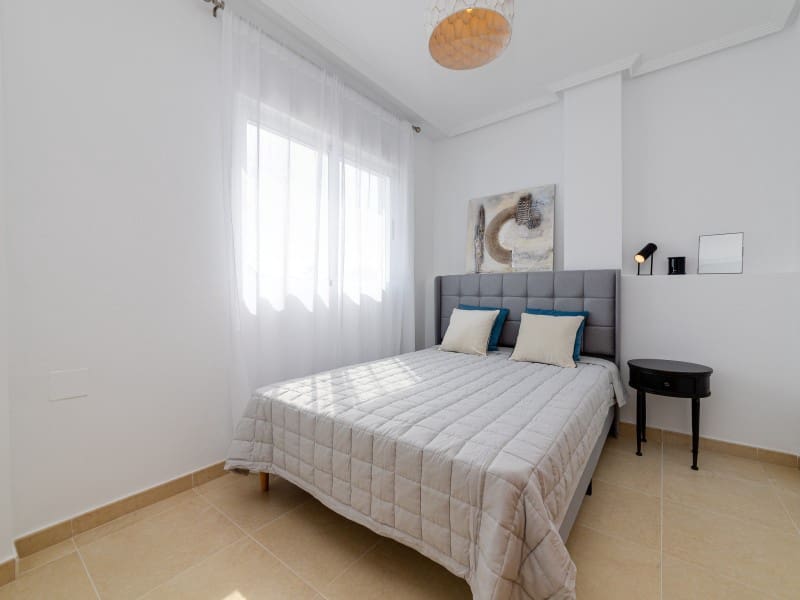 Chalet de 3 habitaciones en San Fulgencio en venta - 275.000 € (Ref: 9894405)