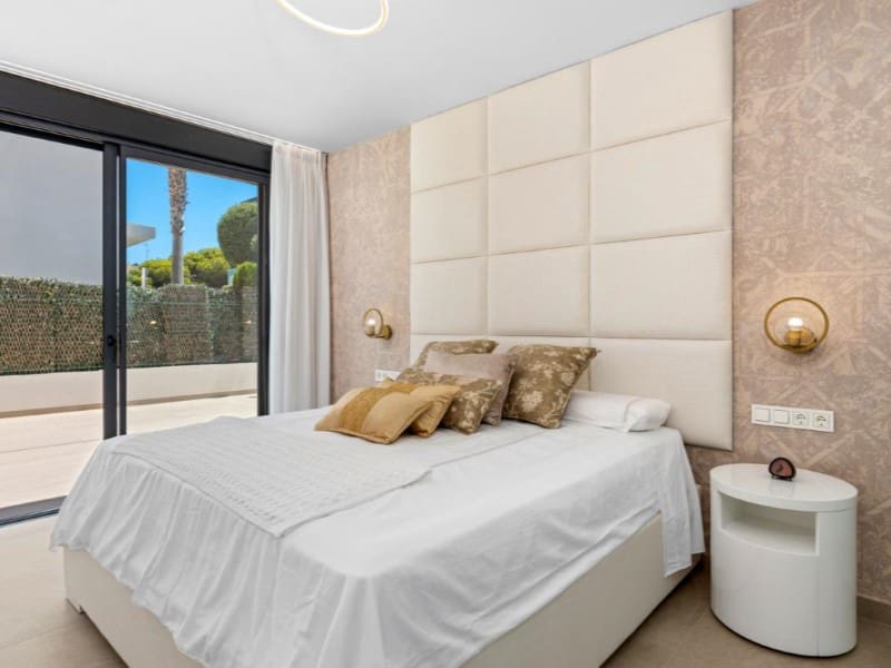 3 bedroom Villa for sale in Orihuela with pool - € 995,000 (Ref: 9894424)