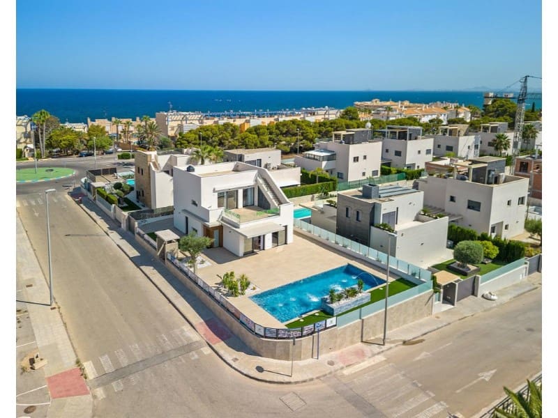 3 bedroom Villa for sale in Orihuela with pool - € 995,000 (Ref: 9894424)