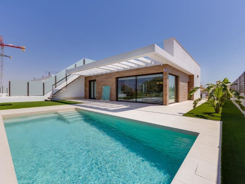 4 bedroom Villa for sale in Los Alcazares with pool garage - € 695,000 (Ref: 9900625)