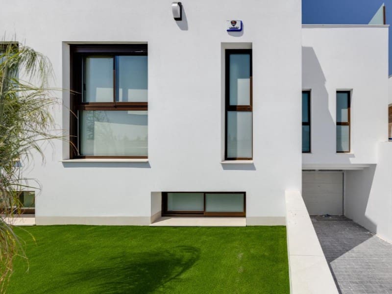 4 bedroom Villa for sale in Los Alcazares with pool garage - € 695,000 (Ref: 9900625)