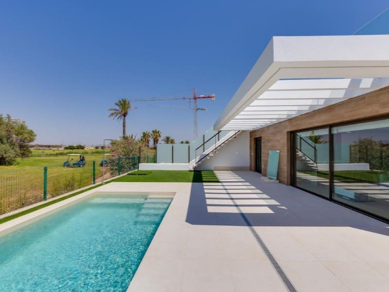 4 bedroom Villa for sale in Los Alcazares with pool garage - € 695,000 (Ref: 9900625)