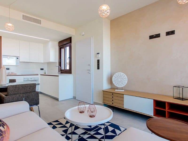 2 sovrum Bungalow till salu i Torrevieja med pool - 290 000 € (Ref: 9904604)