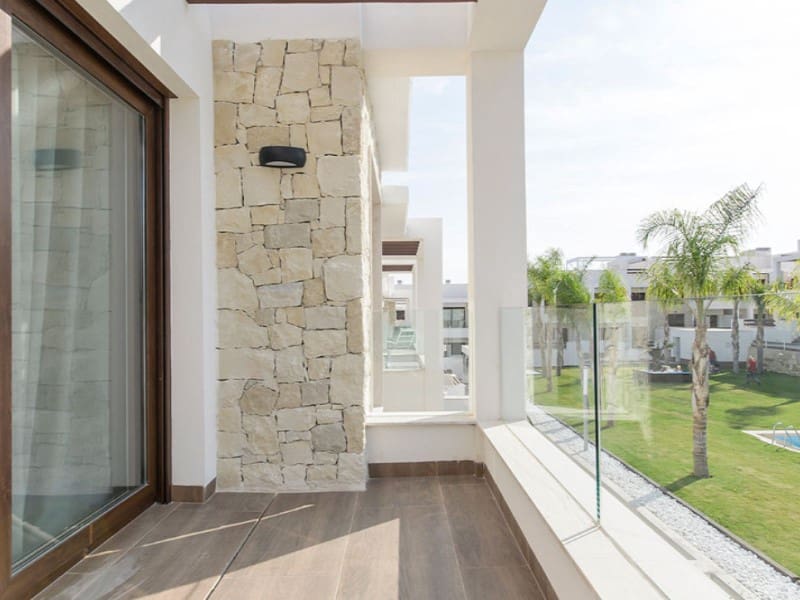 2 sovrum Bungalow till salu i Torrevieja med pool - 290 000 € (Ref: 9904604)