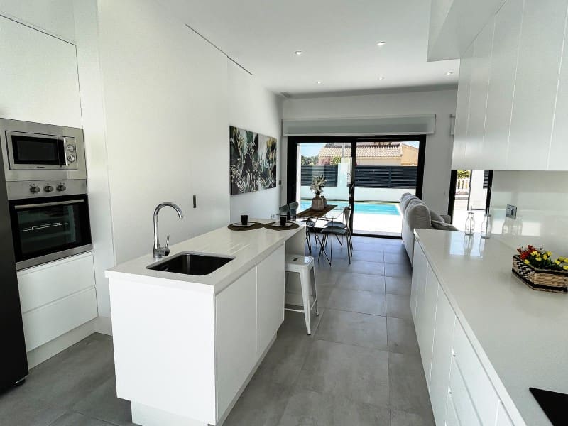 3 bedroom Villa for sale in Pinar de Campoverde with pool - € 422,500 (Ref: 9915717)