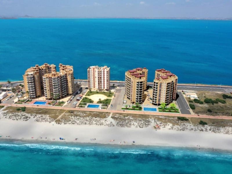 2 sypialnia Apartament na sprzedaż w La Manga del Mar Menor z basenem - 263 000 € (Ref: 9918053)