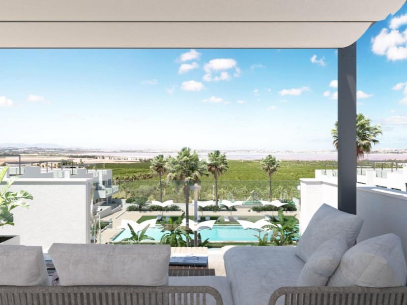 2 soveværelse Bungalow til salg i Torrevieja med swimmingpool - € 299.900 (Ref: 9927294)