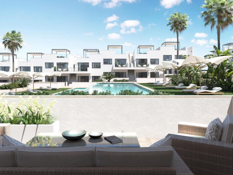 2 soveværelse Bungalow til salg i Torrevieja med swimmingpool - € 299.900 (Ref: 9927294)