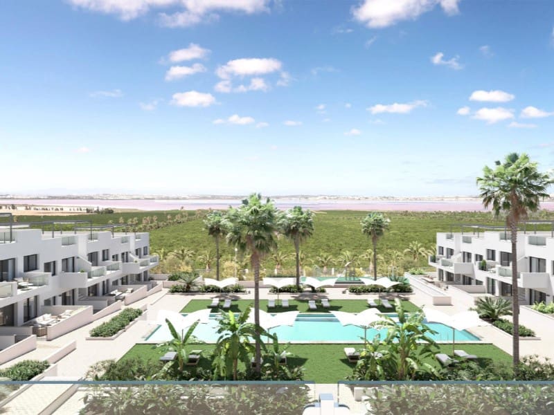 2 soveværelse Bungalow til salg i Torrevieja med swimmingpool - € 299.900 (Ref: 9927294)