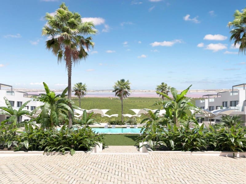2 soveværelse Bungalow til salg i Torrevieja med swimmingpool - € 299.900 (Ref: 9927294)