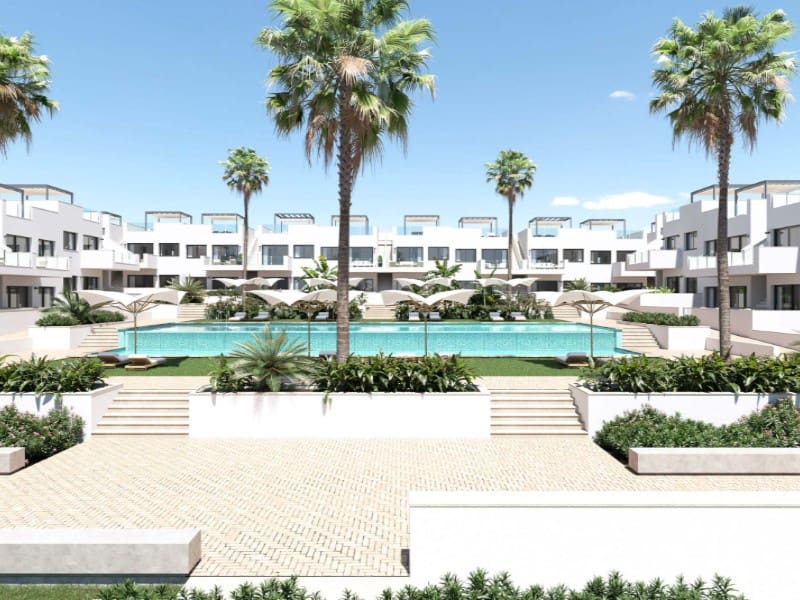 2 soveværelse Bungalow til salg i Torrevieja med swimmingpool - € 299.900 (Ref: 9927294)
