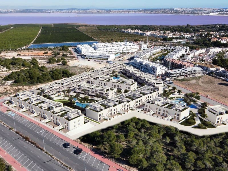2 soverom Bungalow til salgs i Torrevieja med svømmebasseng - € 322 900 (Ref: 9927304)