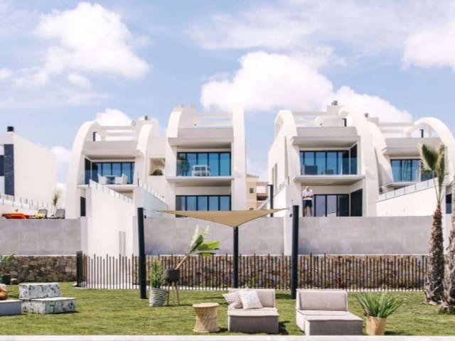 4 bedroom Apartment for sale in Ciudad Quesada, Rojales with pool - € 599,000 (Ref: 9927313)