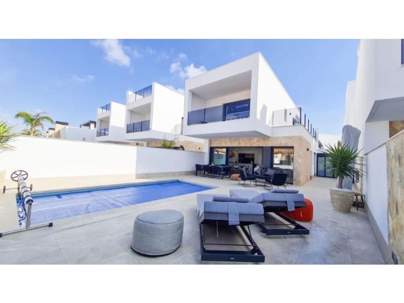 3 sypialnia Willa na sprzedaż w San Pedro del Pinatar z basenem - 445 000 € (Ref: 9927329)