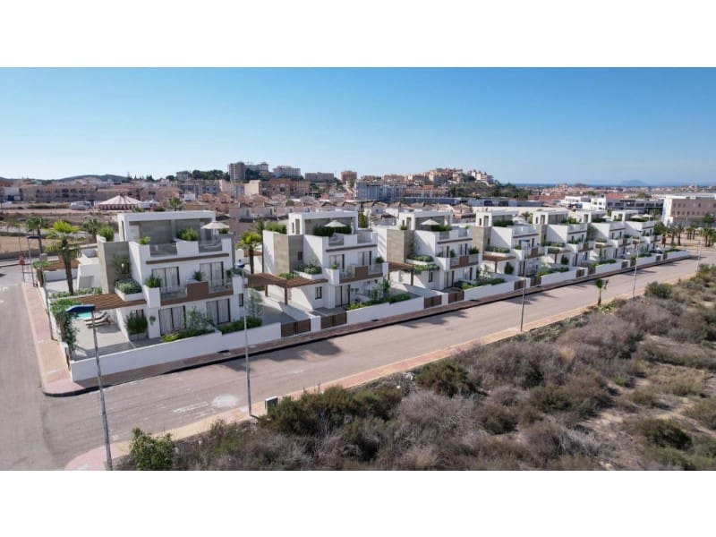 3 soveværelse Semi-Rækkehus til salg i Puerto de Mazarron med swimmingpool garage - € 287.000 (Ref: 9947792)