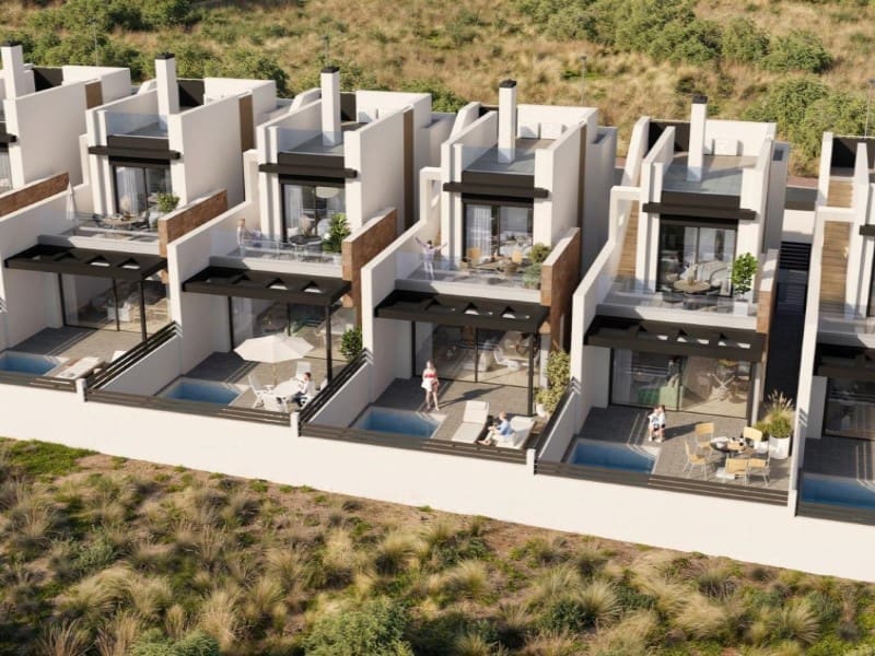 3 quarto Moradia Geminada para venda em Aguas Nuevas com piscina garagem - 550 000 € (Ref: 9947801)