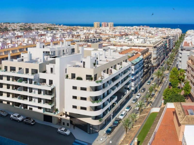3 slaapkamer Appartement te koop in Torrevieja met zwembad - € 460.000 (Ref: 9947831)