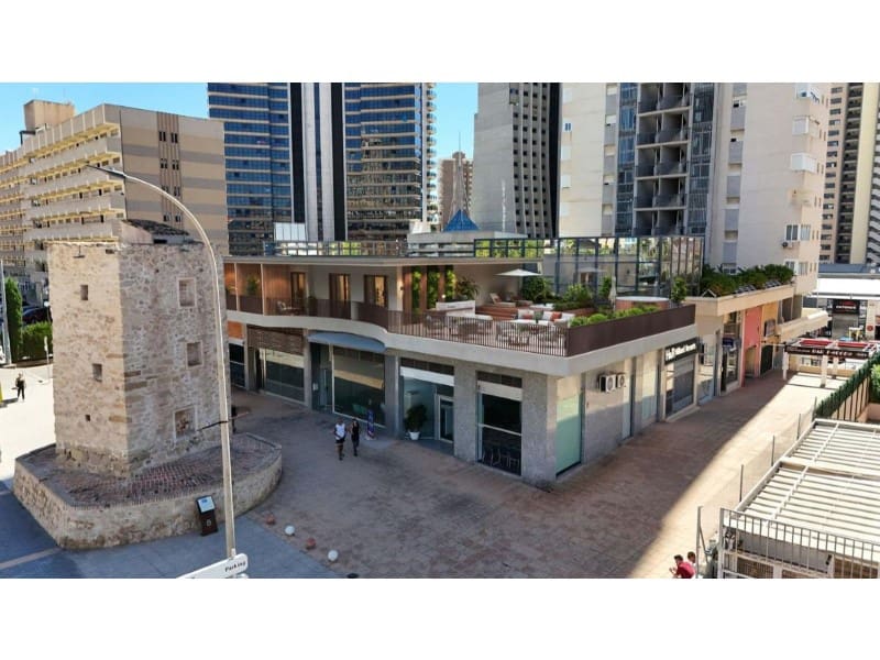 Lägenhet till salu i Benidorm med pool - 184 000 € (Ref: 9947847)